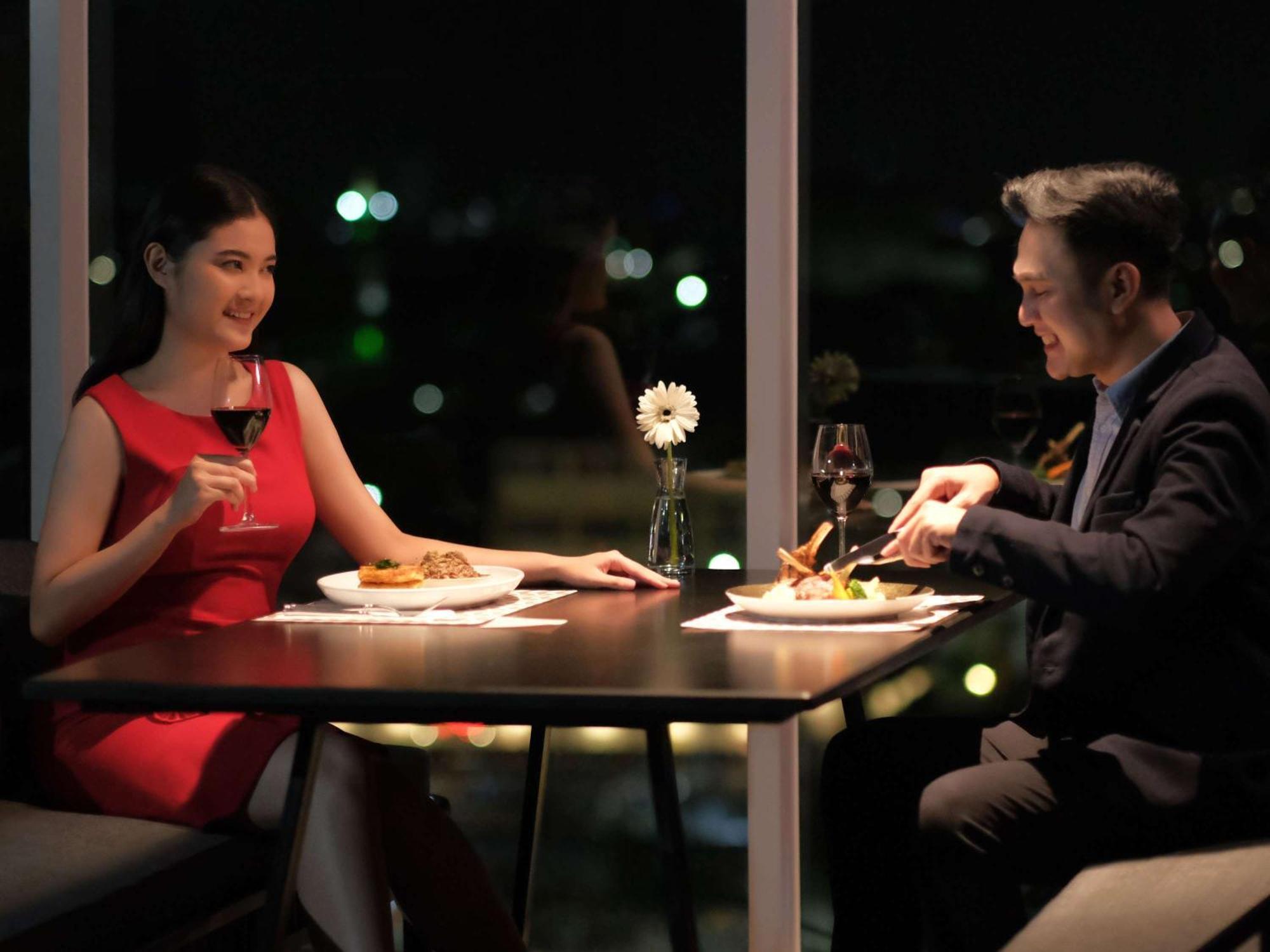 แกรนด์ เมอร์เคียว ซูราบายา ซิตี้ Hotel สุราบายา ภายนอก รูปภาพ