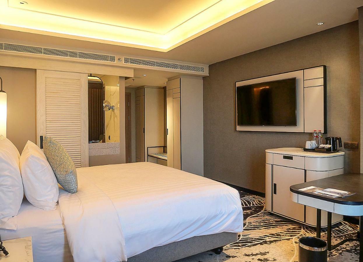 แกรนด์ เมอร์เคียว ซูราบายา ซิตี้ Hotel สุราบายา ภายนอก รูปภาพ